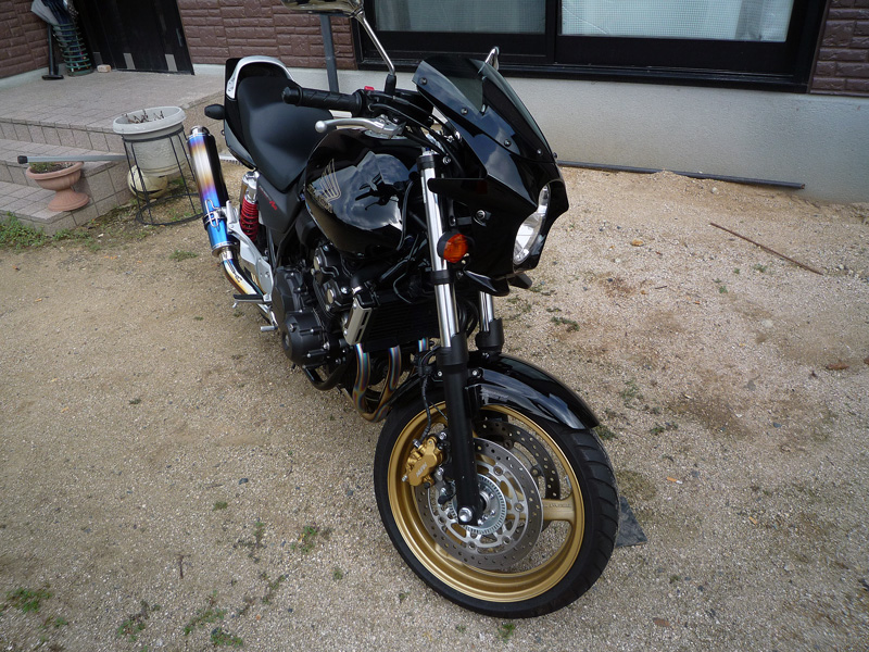 ホンダ】ホンダ CB400SF ビキニカウル レビュー - バイクパーツ