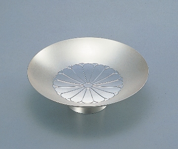 杯の種類 : 日本の勲章・褒章 - 内閣府