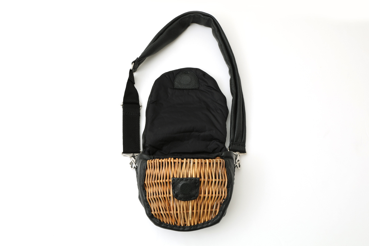 ebagos エバゴス フニュ・ボディバッグS