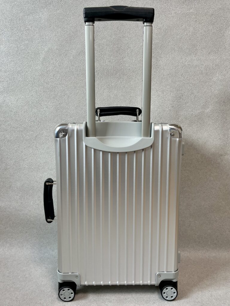 さぁ旅に出よう。リモワのスーツケース、クラシックキャビンS