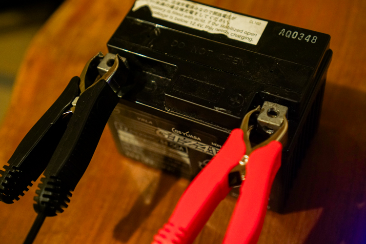 バイクバッテリーの充電はOptiMate 4 Quad Programにお任せ！1台あれば