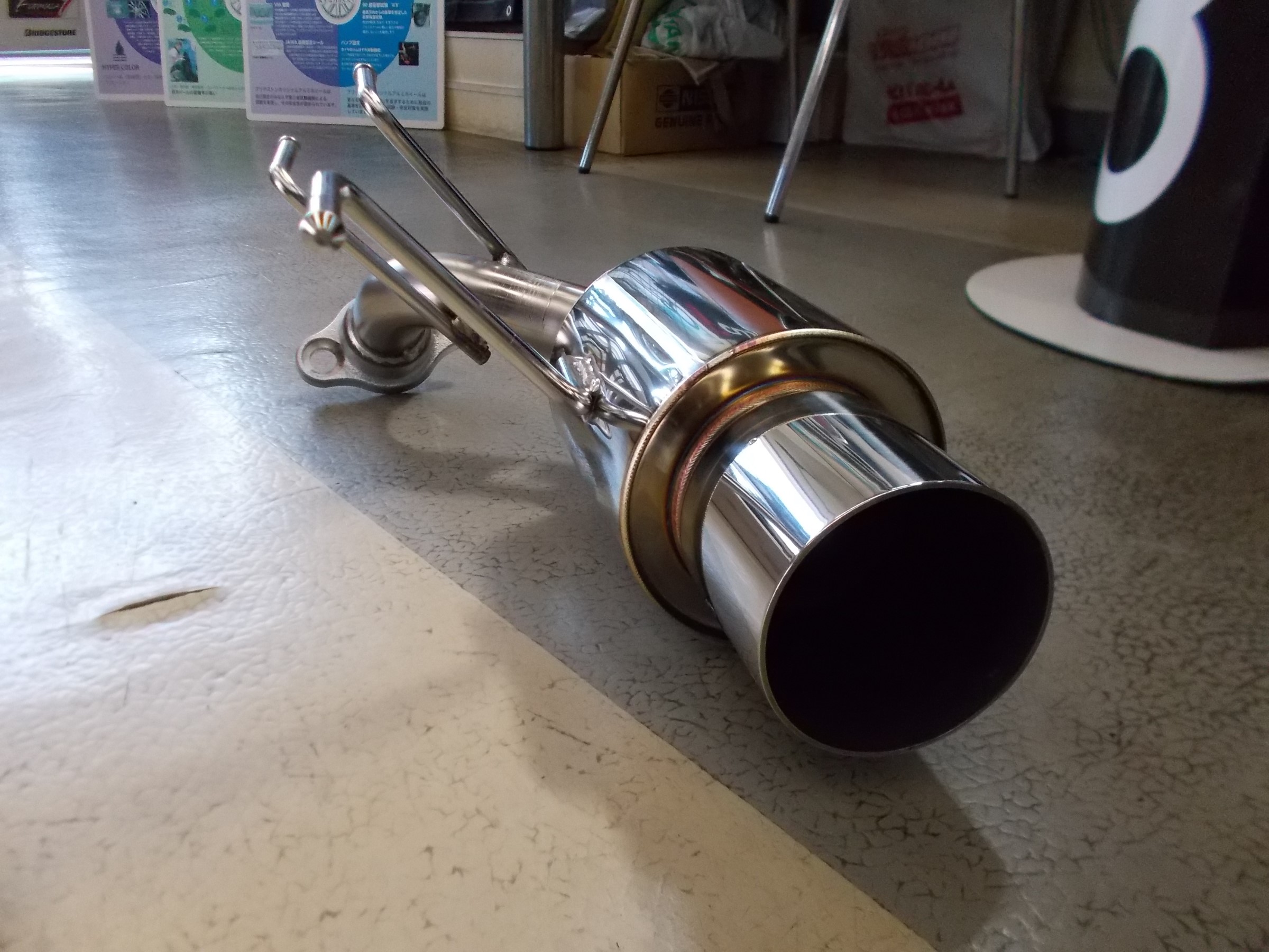 ライフ HKS製スポーツマフラー「サイレントハイパワーマフラー」装着