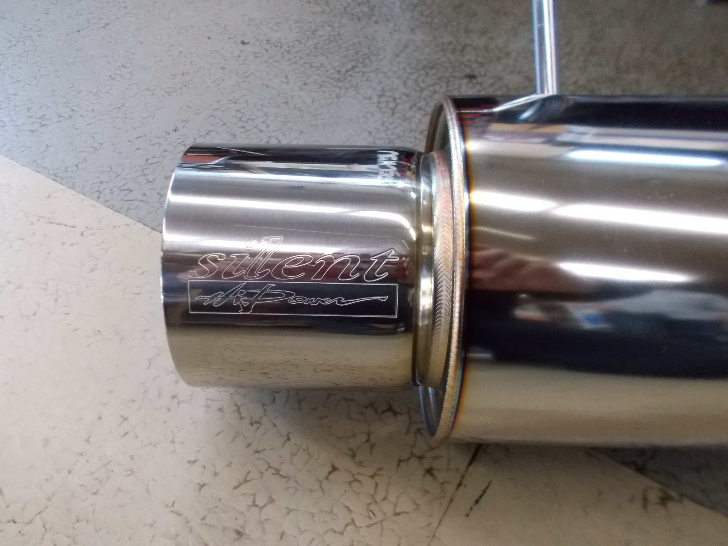 ライフ HKS製スポーツマフラー「サイレントハイパワーマフラー」装着