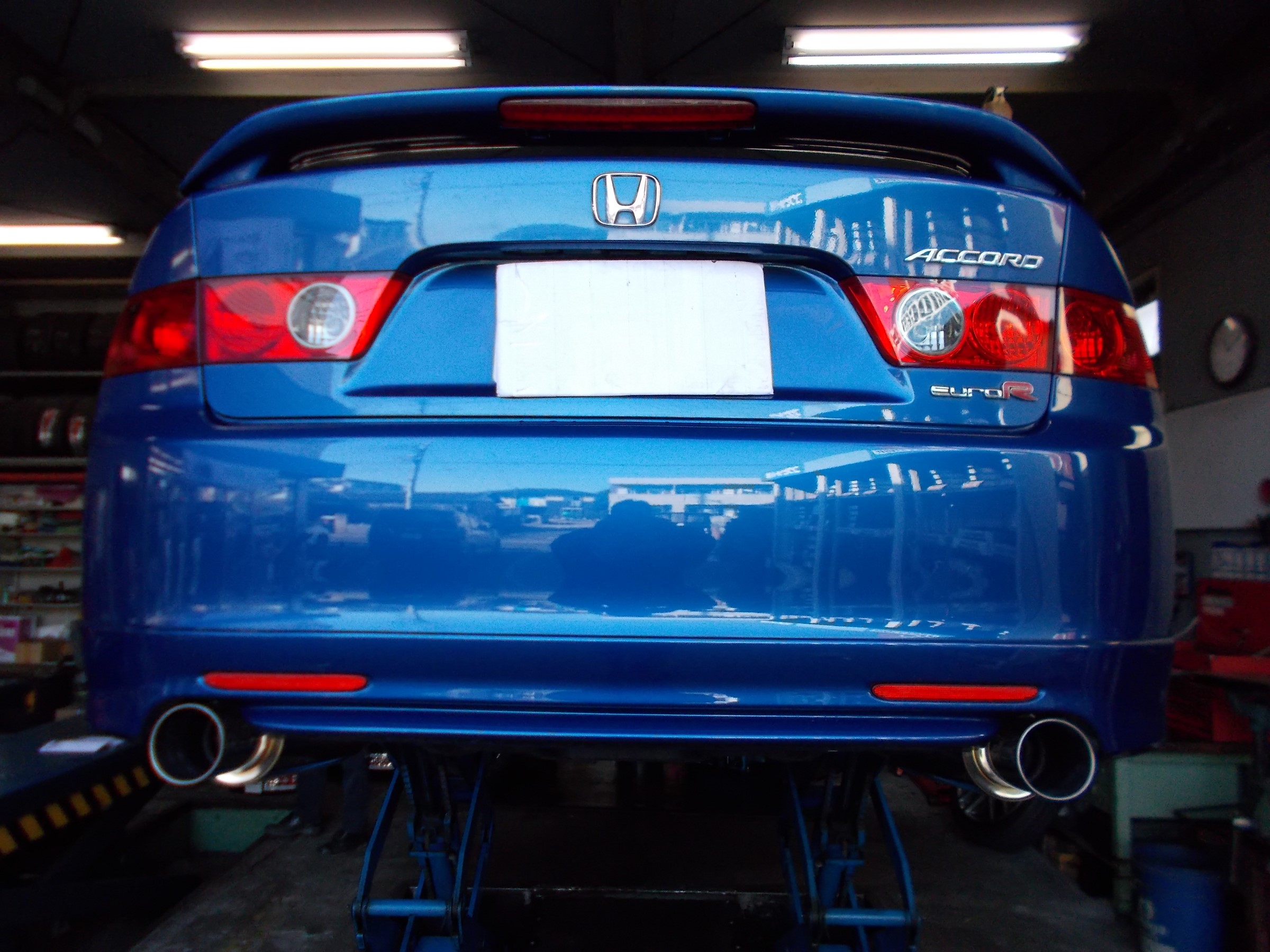 アコードユーロR HKS製車検対応スポーツマフラー「サイレントハイ