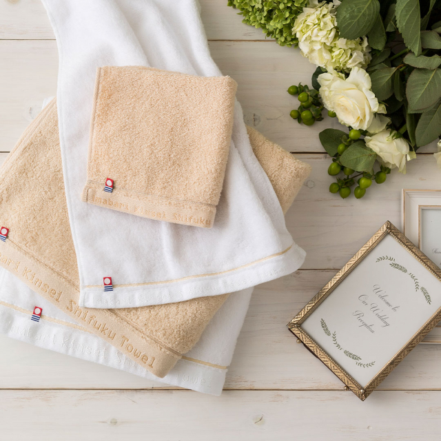 今治謹製 Shifuku Towel(至福タオル) 木箱入り SH55035 GD (バスタオル