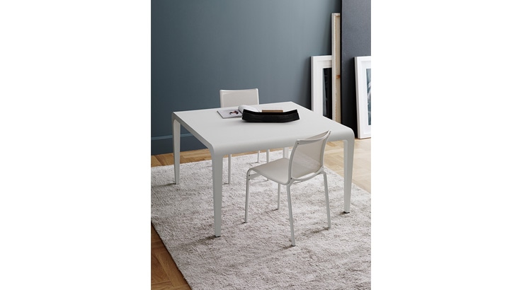 HIGHFRAME(ハイフレーム スタッキングチェア) ALIAS | カッシーナ