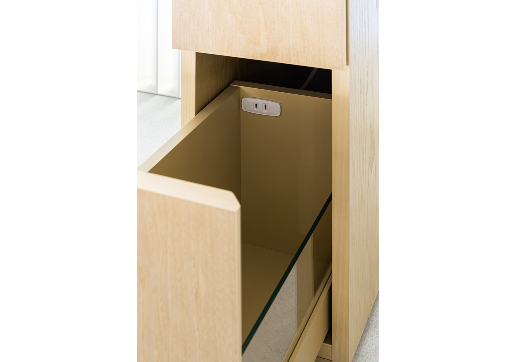 IXC (イクスシー) MAKE UP メイクアップ ドレッサー ﾎﾜｲﾄｱｯｼｭ