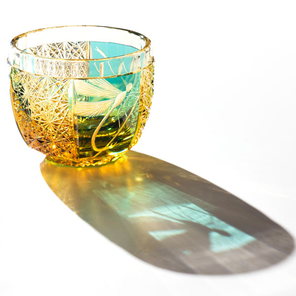 Jewel Kiriko 江戸切子×花岡グラヴィール 蜻蛉の酒杯 琥珀緑の通販情報