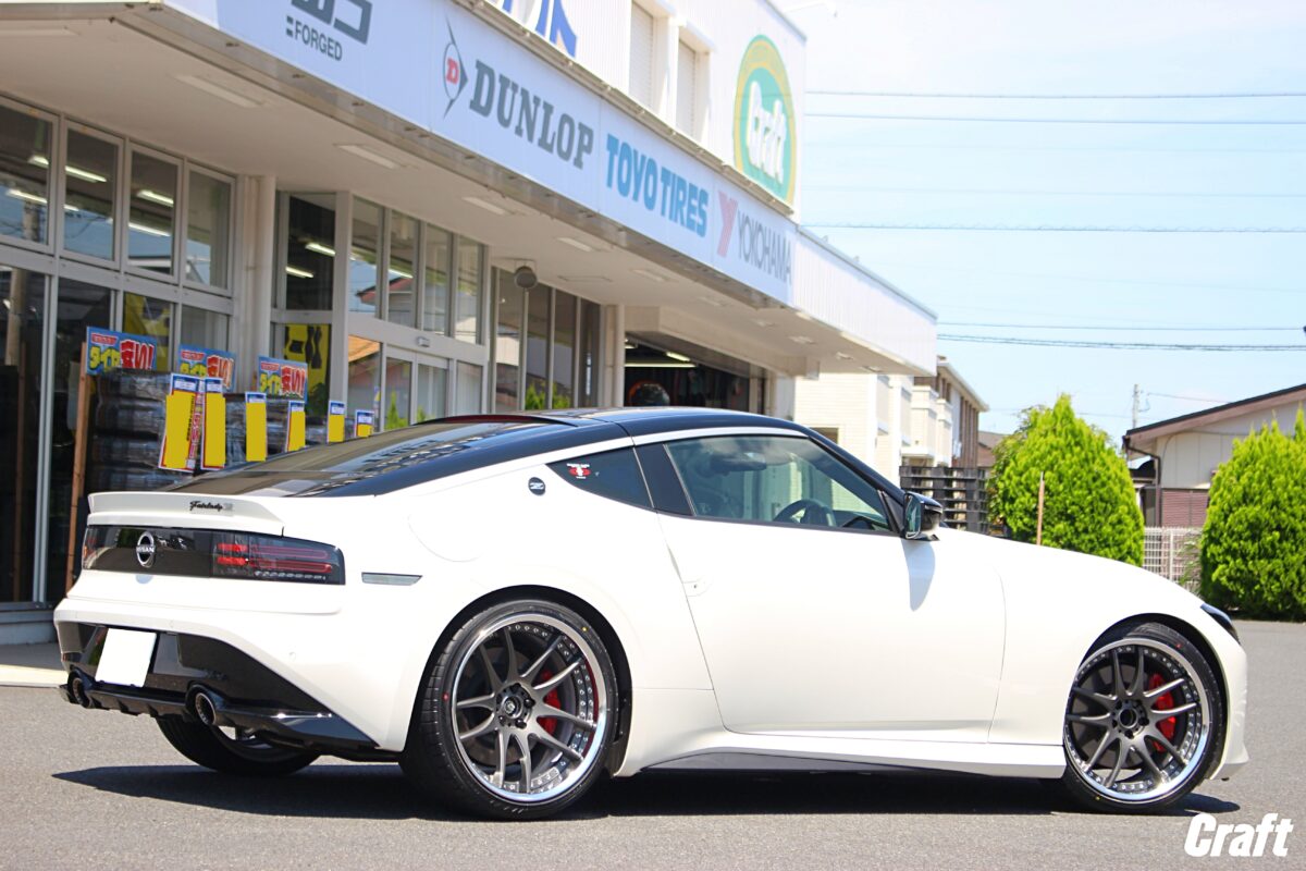 フェアレディZ RZ34 」 11.0Jのディープコンケイブがカッコ良くキマっ