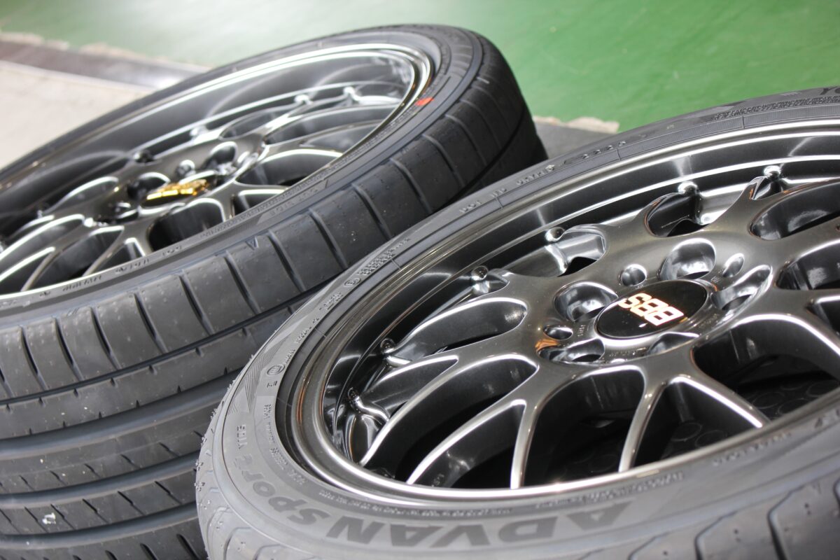 S2000(AP2)軽量鍛造ホイールBBS”RG-R”前後異径サイズでツライチ装着