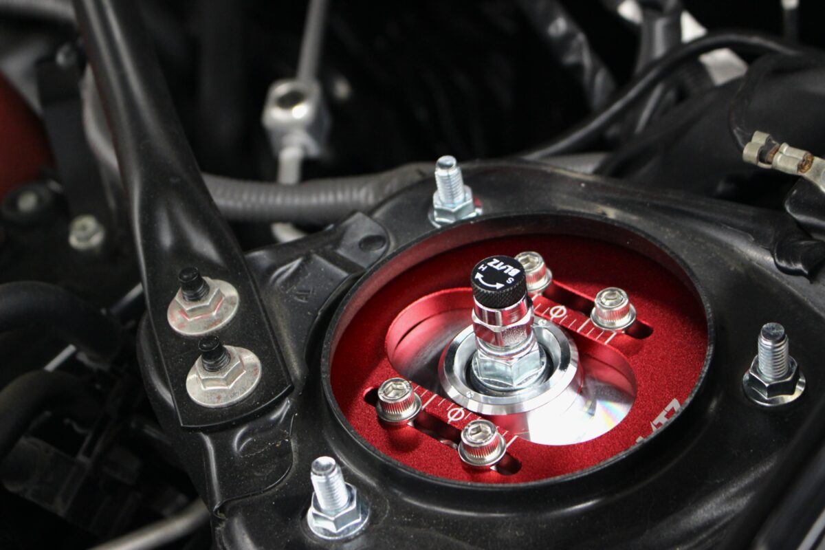 86 3ピースホイール】86に18インチWORK VS KF#をオーダーカラーで装着