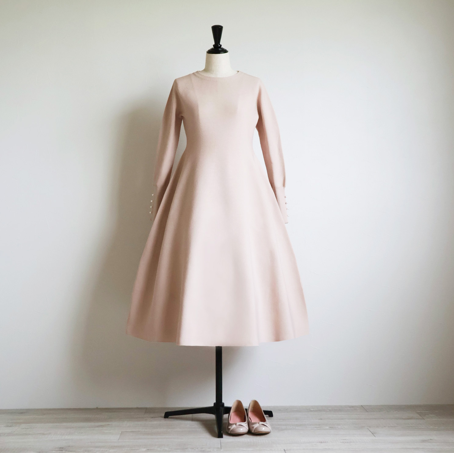 ホールガーメント パール付き フィットアンドフレア 長袖ワンピース