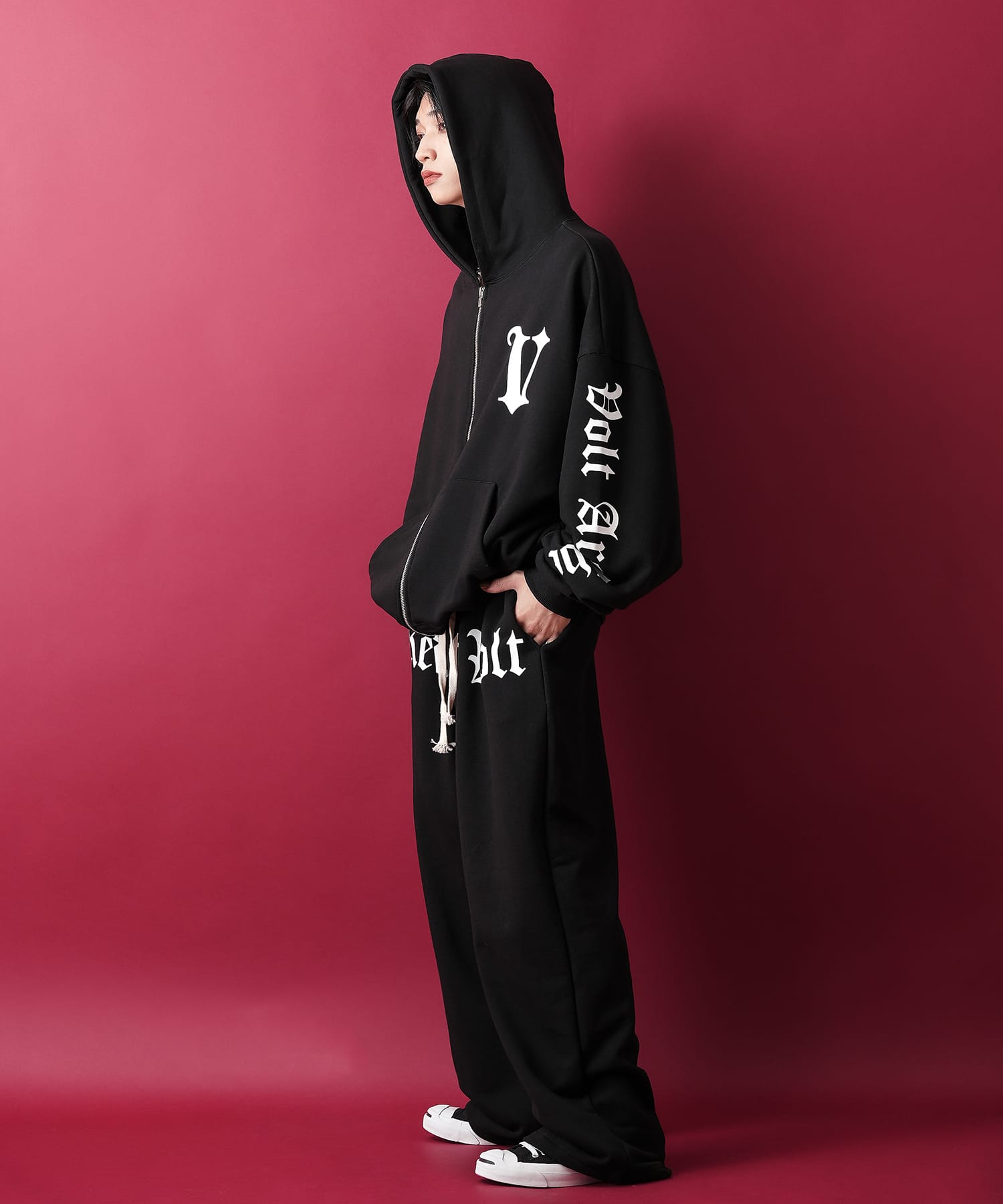 ストリートロゴスウェットジップアップパーカー / スエット ZIP