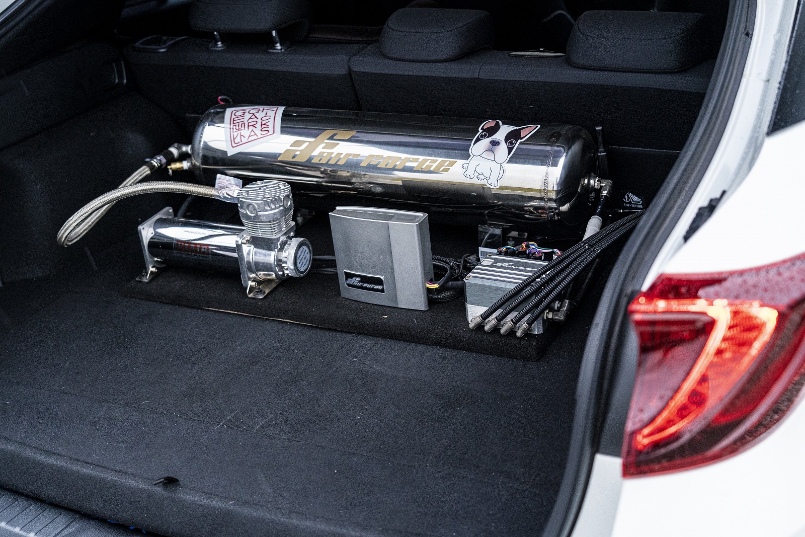 スタンスマガジン掲載＞KICKS GARAGE ×50 PRIUS | airforce Suspension