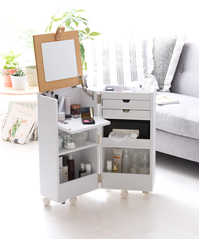 おしゃれで気分の上がるドレッサー・ミラーはこちら。家具・インテリア通販