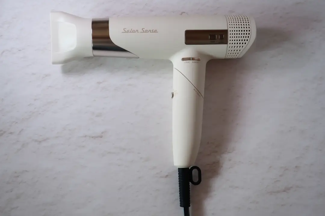 髪まとまる】KOIZUMIハイスピードイオンバランスドライヤーKHD-9970を