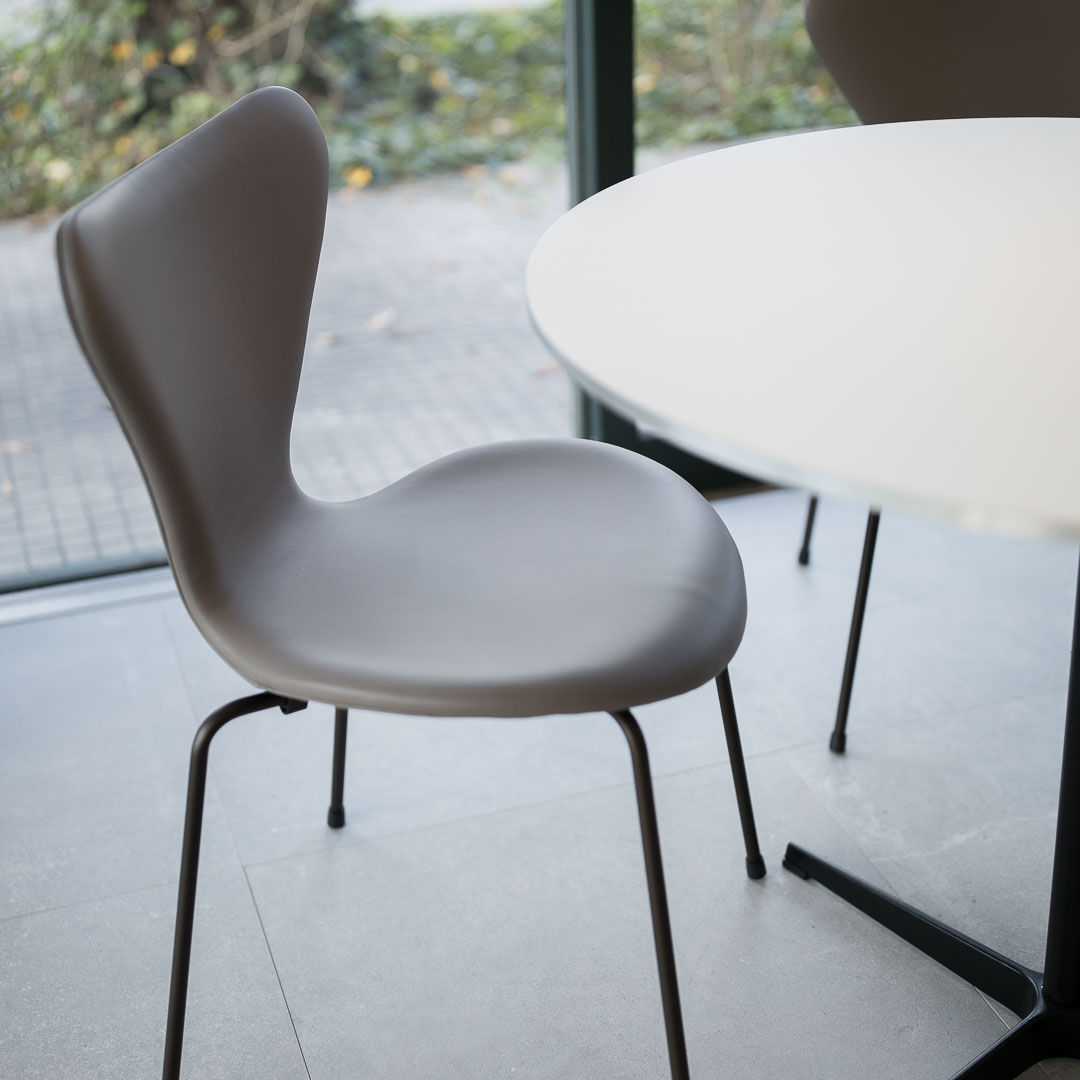 フリッツ・ハンセン セブンチェア レザーキャンペーン ※キャンペーンは