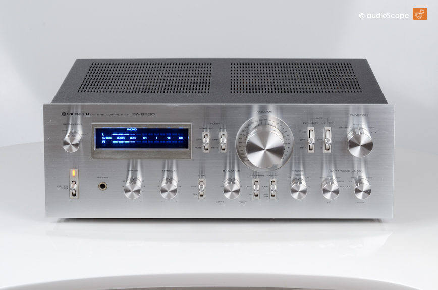 Pioneer SA-8800 AMP for sale.