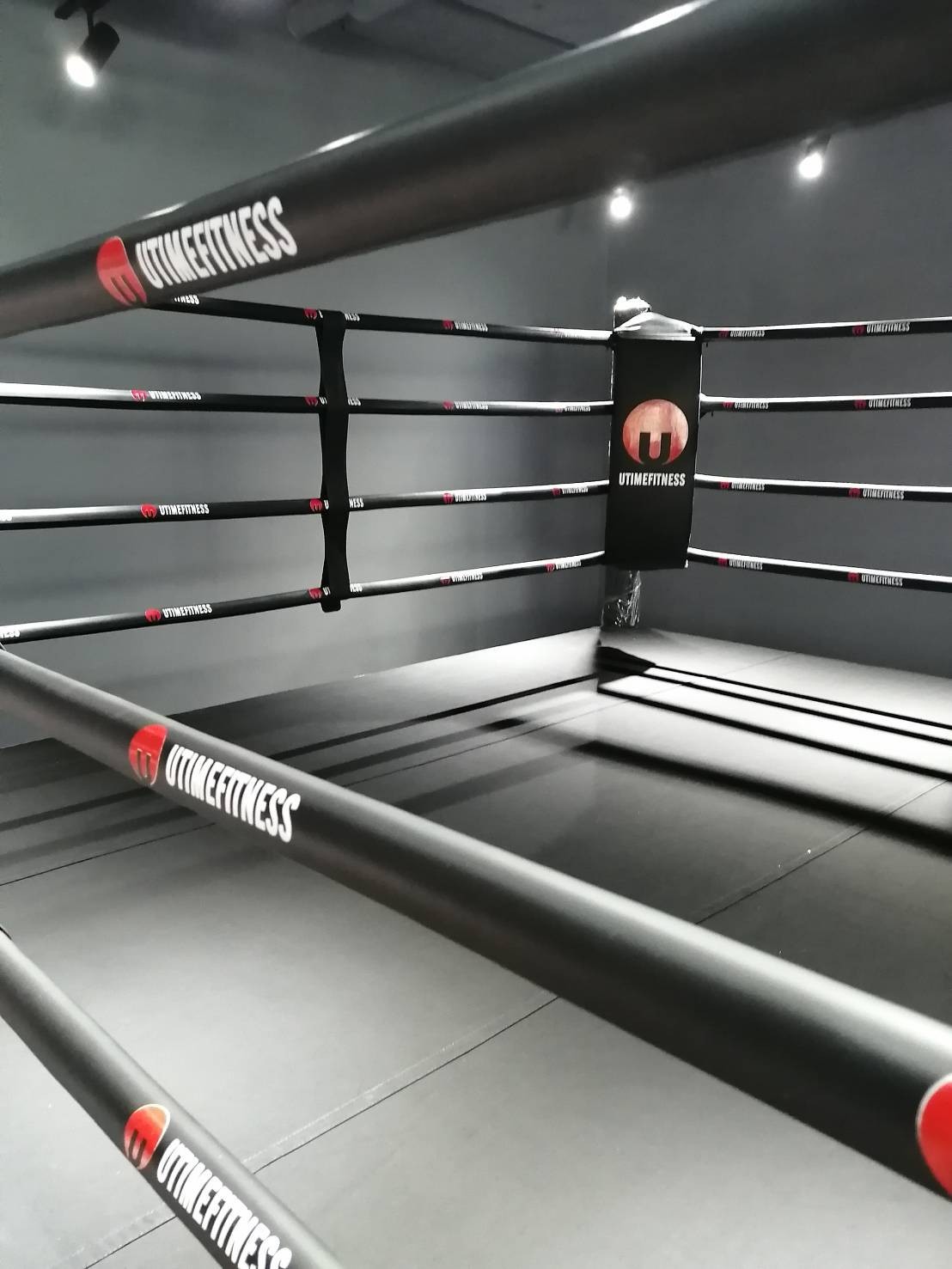 ボクシングリング - ロープ・カバー-オーダーメイド 5x5m （16個×4m