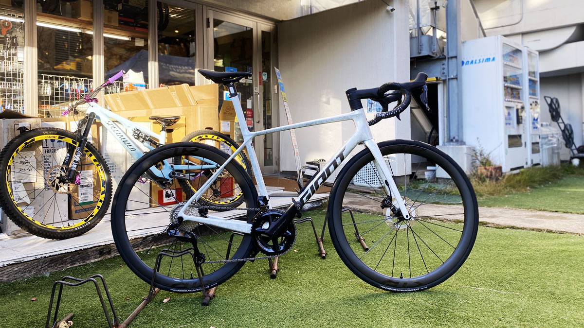 ジャイアントTCR Advanced SLがやってきた(≧∇≦)！ ベンジと全然違う