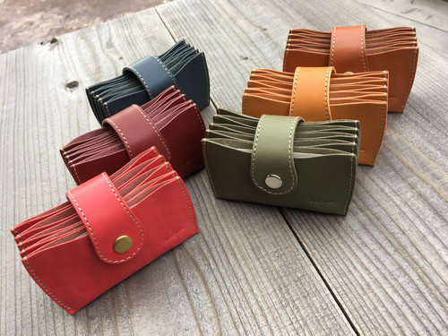 BELL'S SQUARE（ベルズスクエア） …本革ジャバラカードケース たくさん