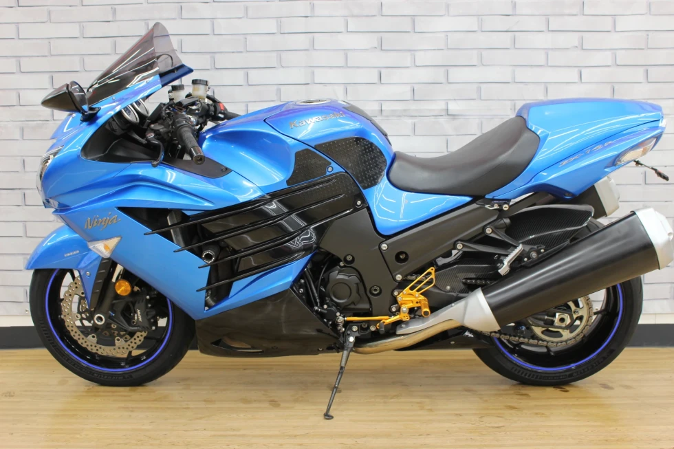 カワサキ ZX-14R ABS 2012モデル ベビーフェイスバックステップ