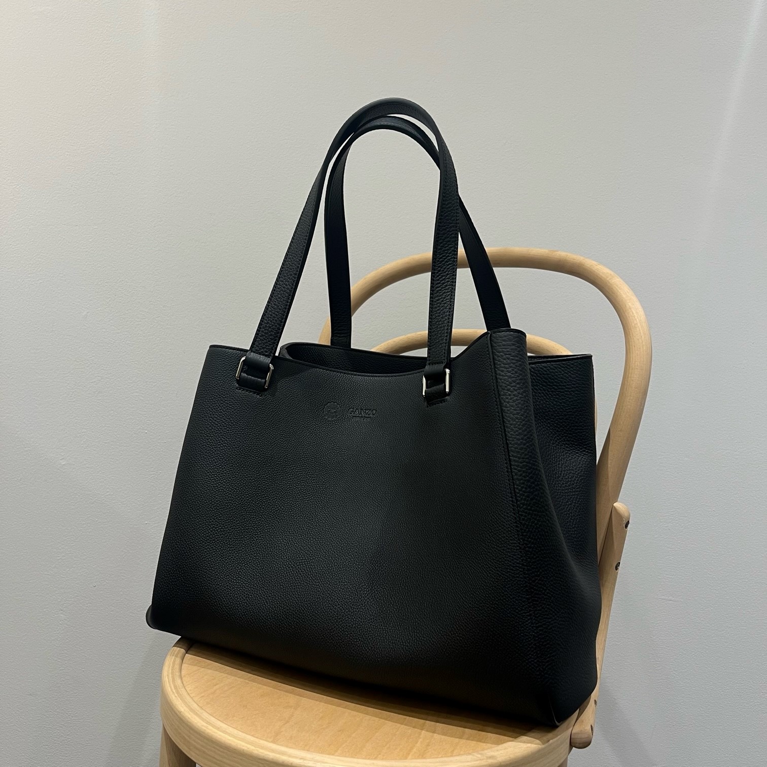 GANZO フレンチカーフ トートバッグ（L） ブラック カジュアルと上品さ