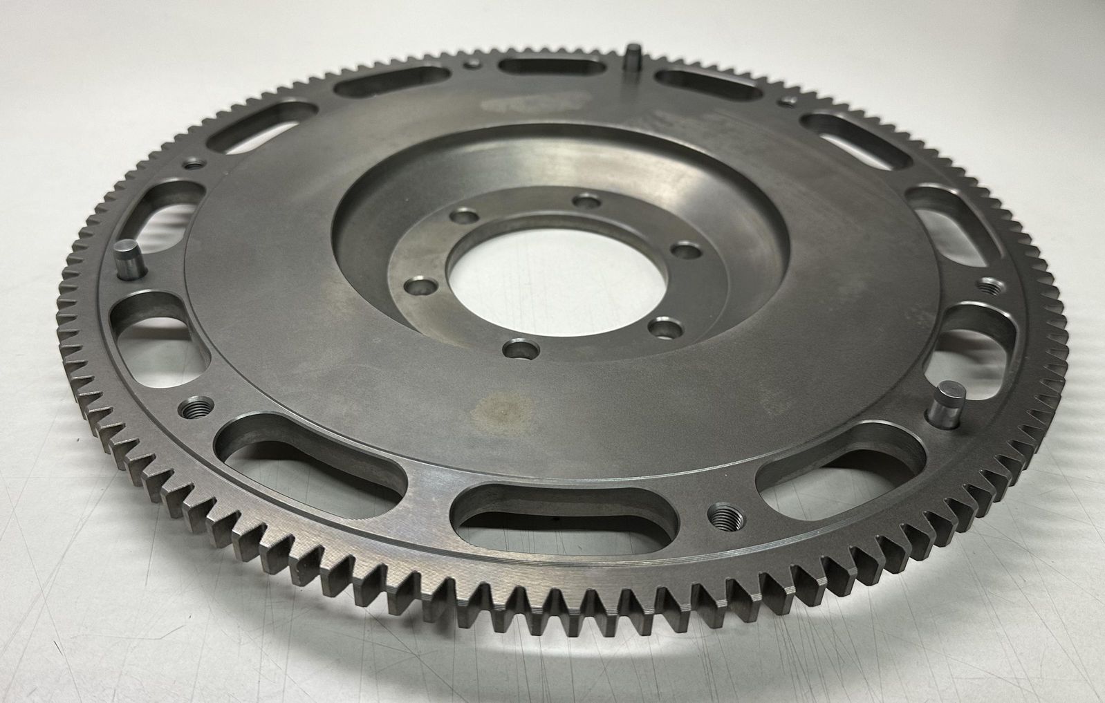 静岡県駿東郡の有限会社ドゥー・エンジニアリング｜カーパーツ、カー