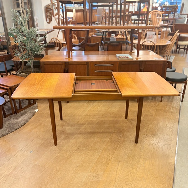 イギリスミッドセンチュリーの伸長式テーブル - DOUBLEDAY ダブルデイ