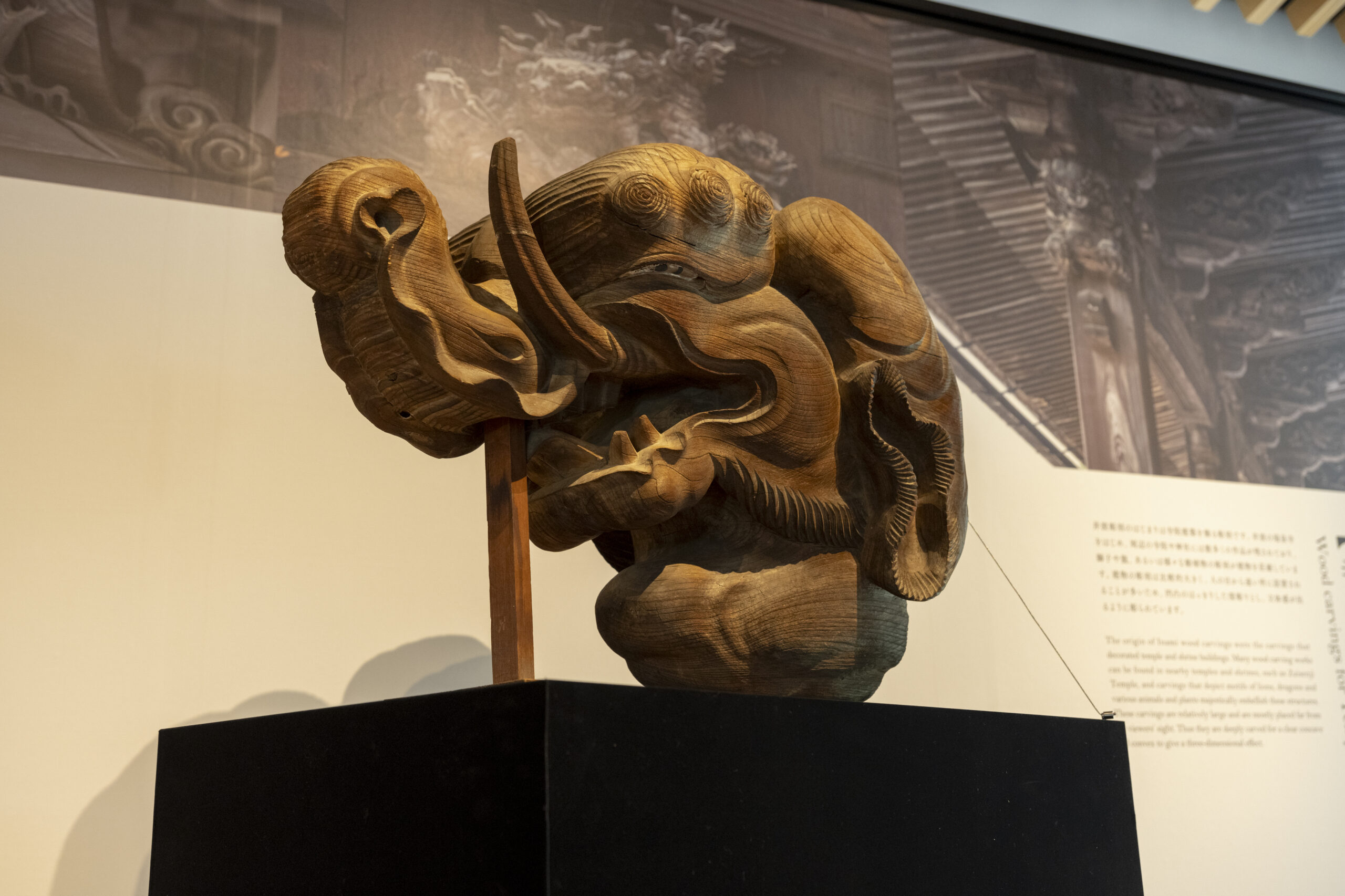 竹中大工道具館 | 井波彫刻―物語を彫る