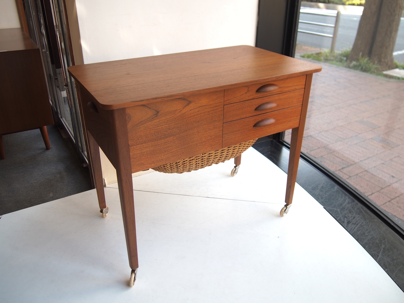 ソーイングテーブル ビンテージ北欧家具 Sewing table « 過去販売商品