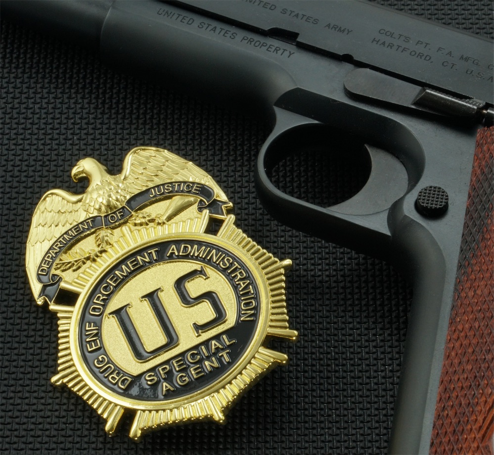 フラッシュライト等タクティカルグッズならネットDSIクラブ(大阪市西区)