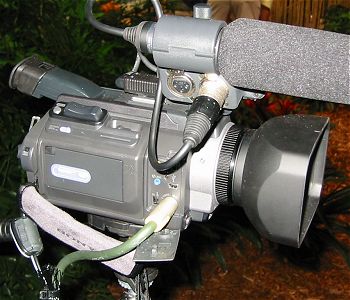 Sony DSR-PDX10 Camcorder Review by Ignacio Rodr guez de Rementer a