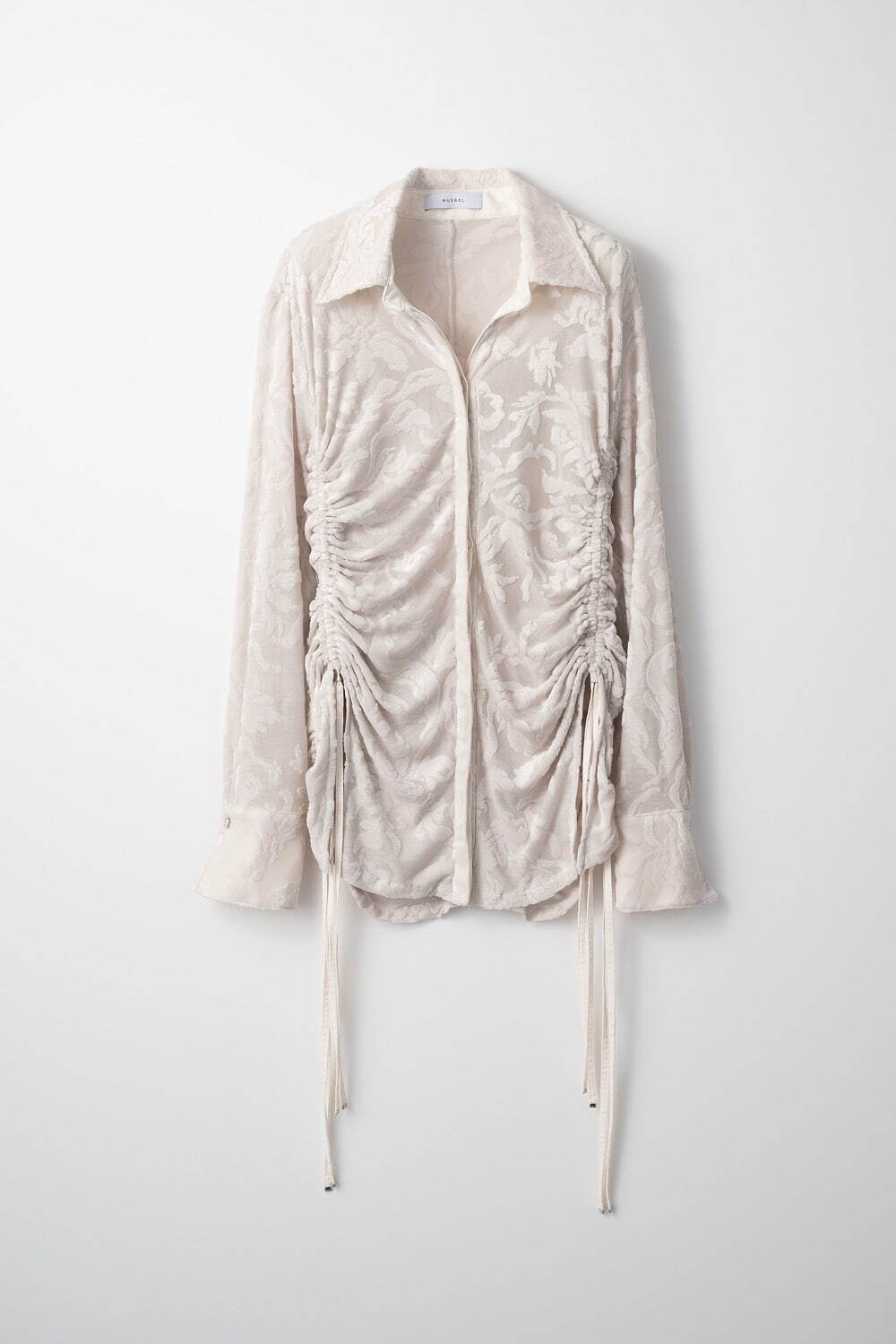 ミューラル“雪の結晶”に着想したパールビスチェ＆ベルト、東京では試着