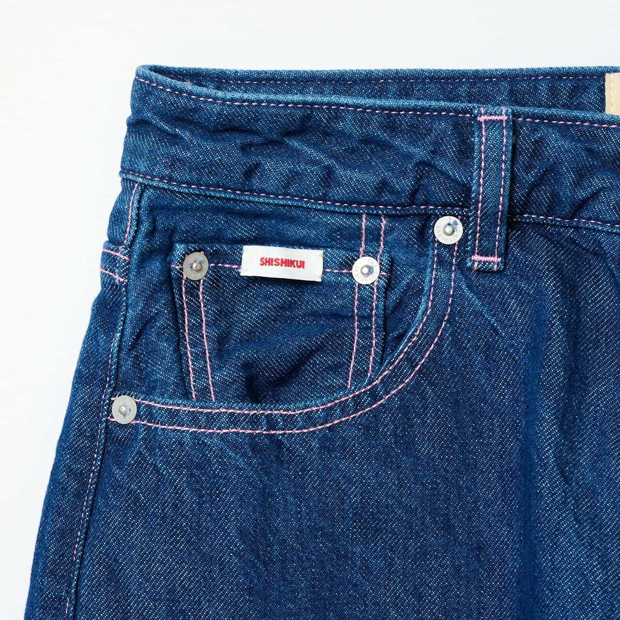 スタイリスト百々千晴のブランド「シシクイ」新店が青山に、オーバー