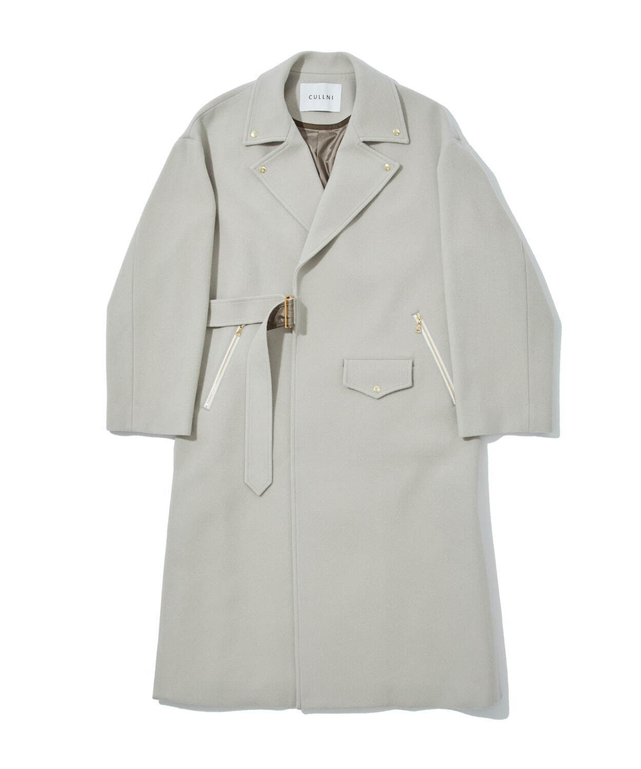 クルニ、カラーブロックニット&“ライダース”仕様タイロッケンコート