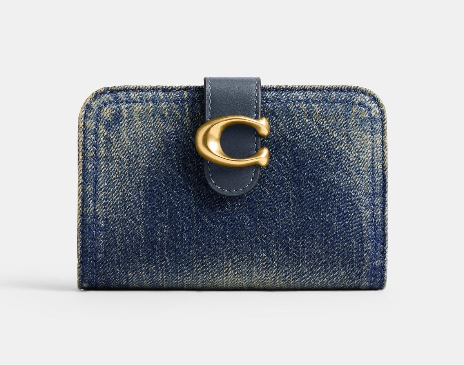 コーチのデニムウォレット、柔らかなキルティングのミニ財布＆たっぷり