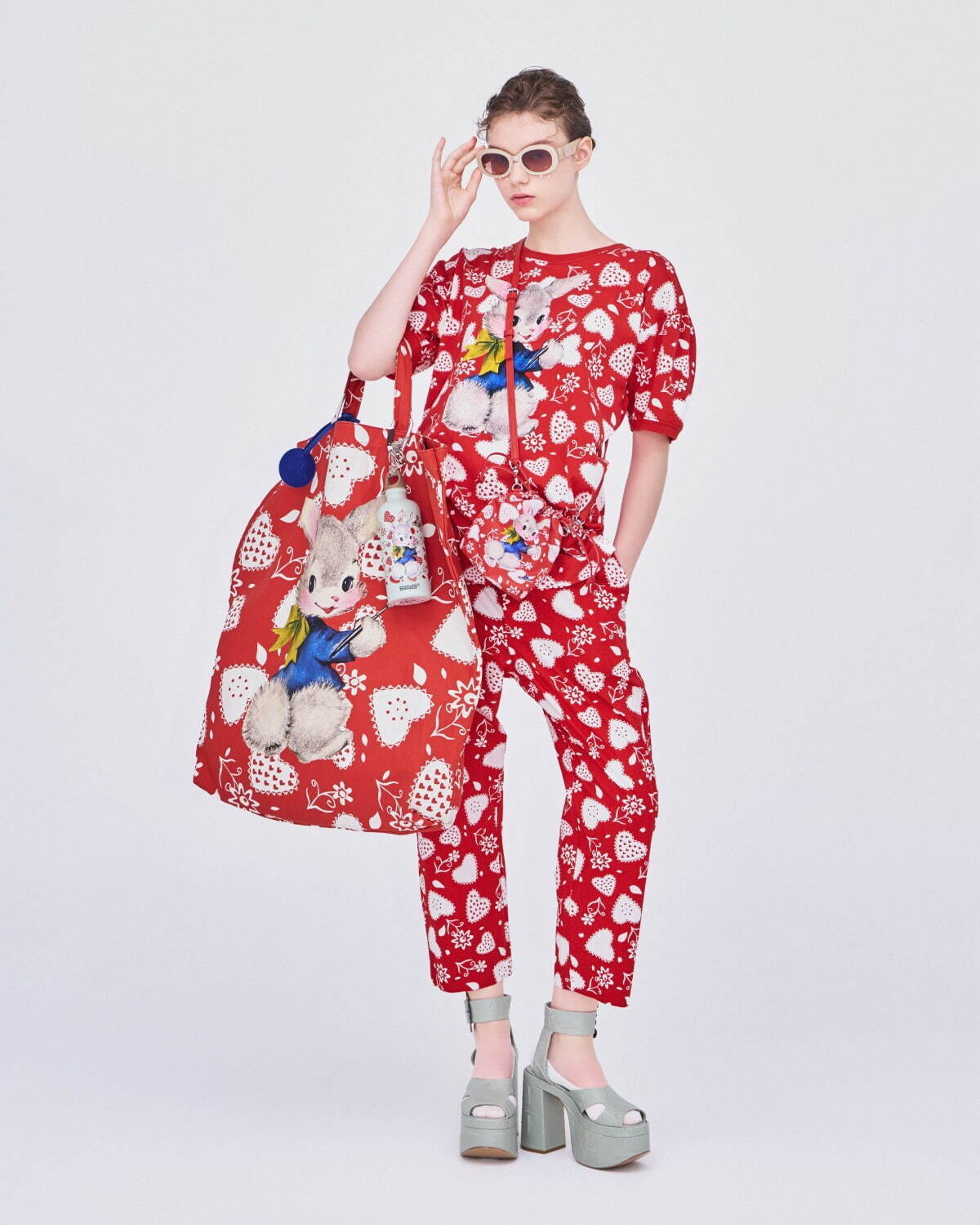 ヴィヴィアン・ウエストウッド レッドレーベル、ウサギ×溢れるハートの