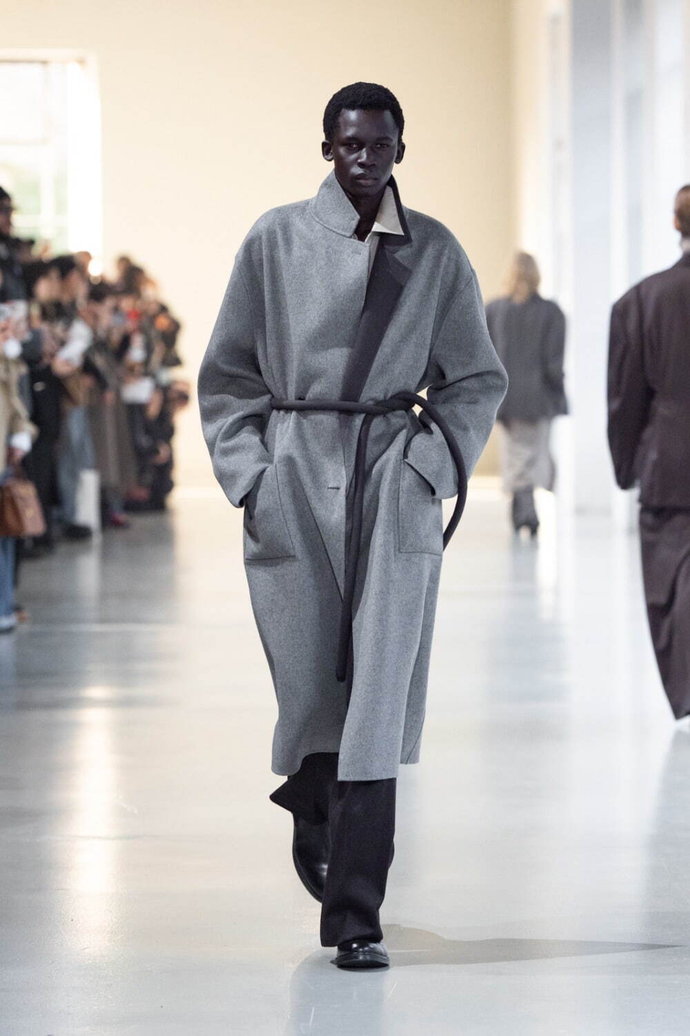 シュタイン(ssstein) 2025-26年秋冬ウィメンズ&メンズコレクション