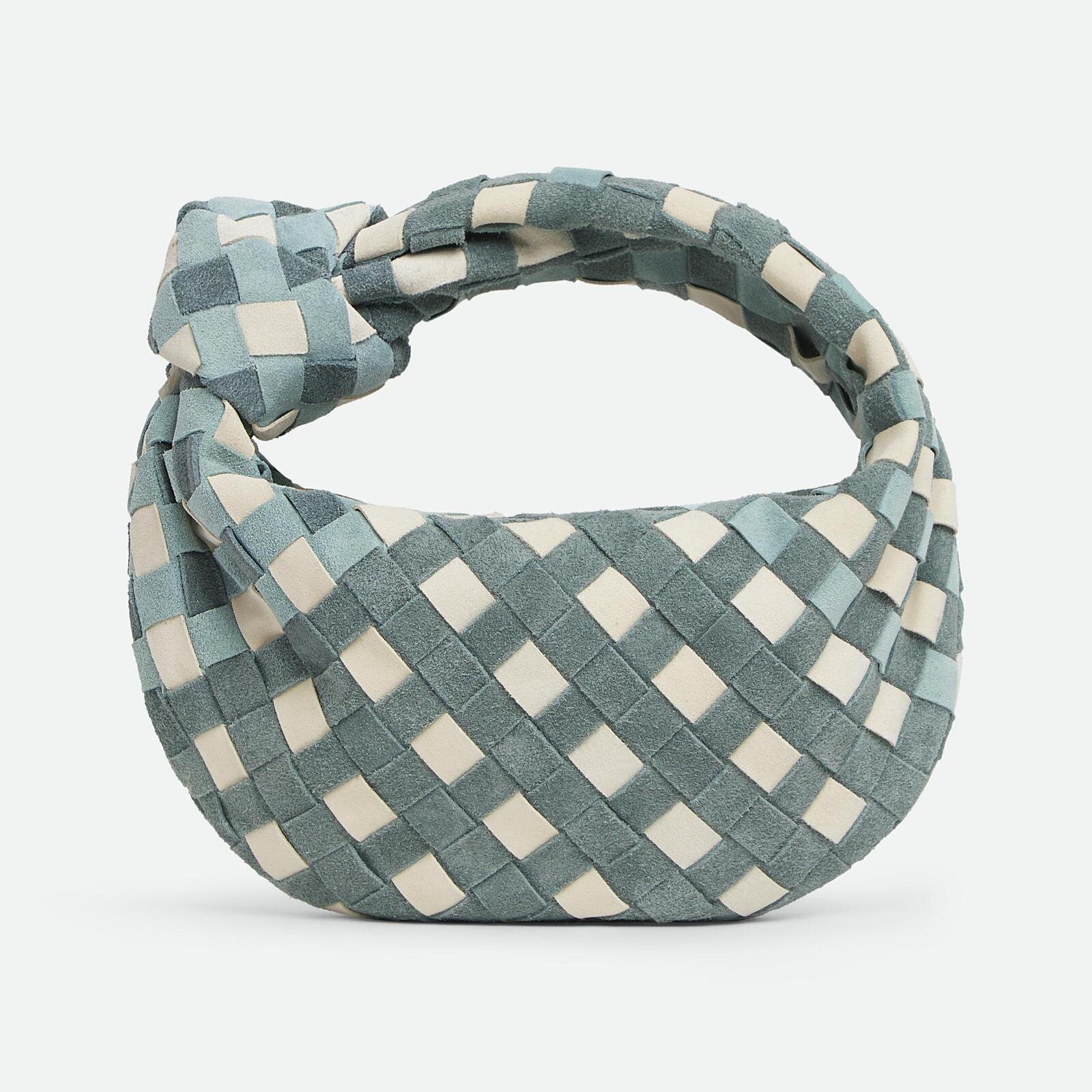 ボッテガ・ヴェネタ“15色のレザー”編み込んだイントレチャートバッグ