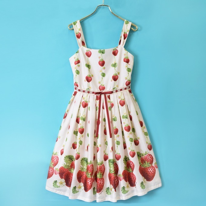 エミリーテンプルキュート「トリプルストロベリー」を散りばめた