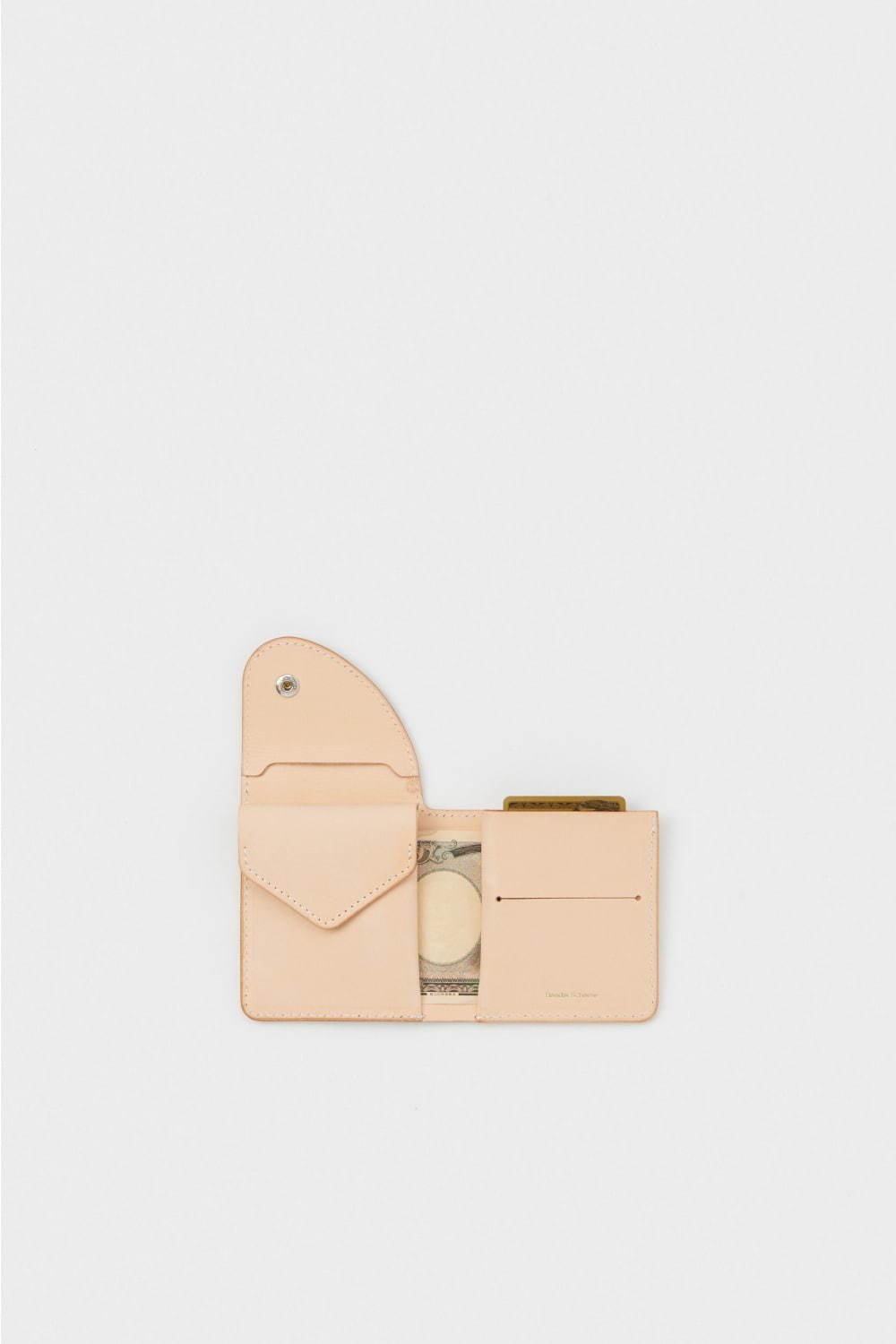 エンダースキーマの直営店「スキマ」初売りシューズ＆ウォレット、人気