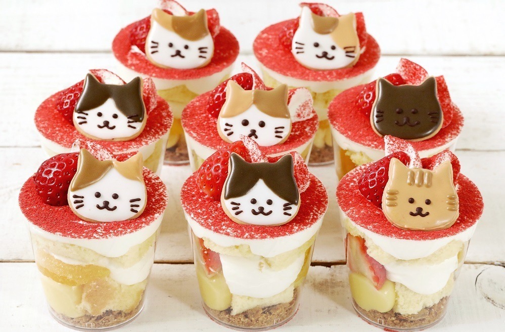 幸福を招く？！新ねこスイーツ「福ねこクープ」フルーツ×まろやか