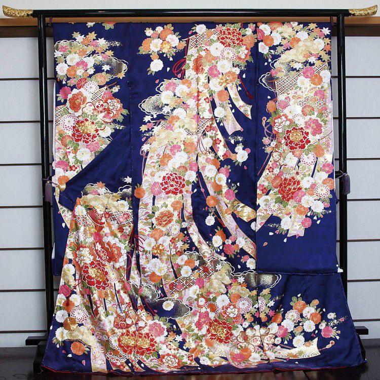 振袖 金駒刺繍 総絞り 菊 菱地紋 晴れの日 成人式 着物 013tz