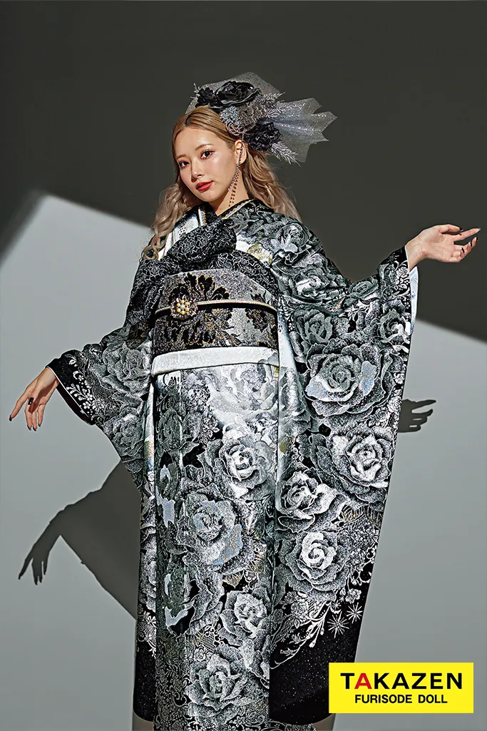 人気のモード系振袖のご紹介✨💜～オリジナル髪飾り～｜成⼈式の振袖