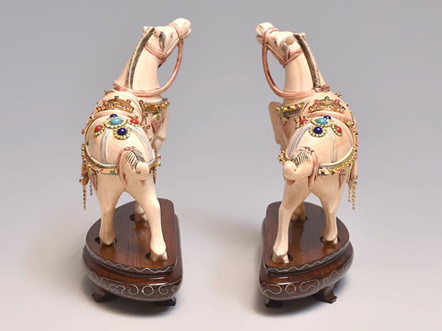 象牙 馬置物一対(2点) | 古美術ささき