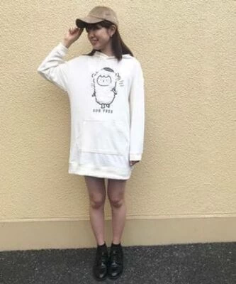 コレカウ | 橋本環奈さんがInstagramで着用されていたパーカー