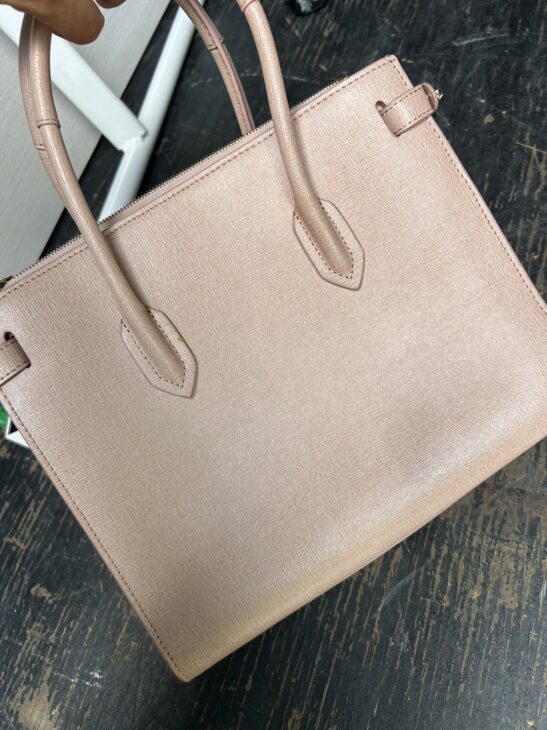 FURLA（フルラ）ピンクカラーのハンドバッグ【出張買取】港区南麻布の