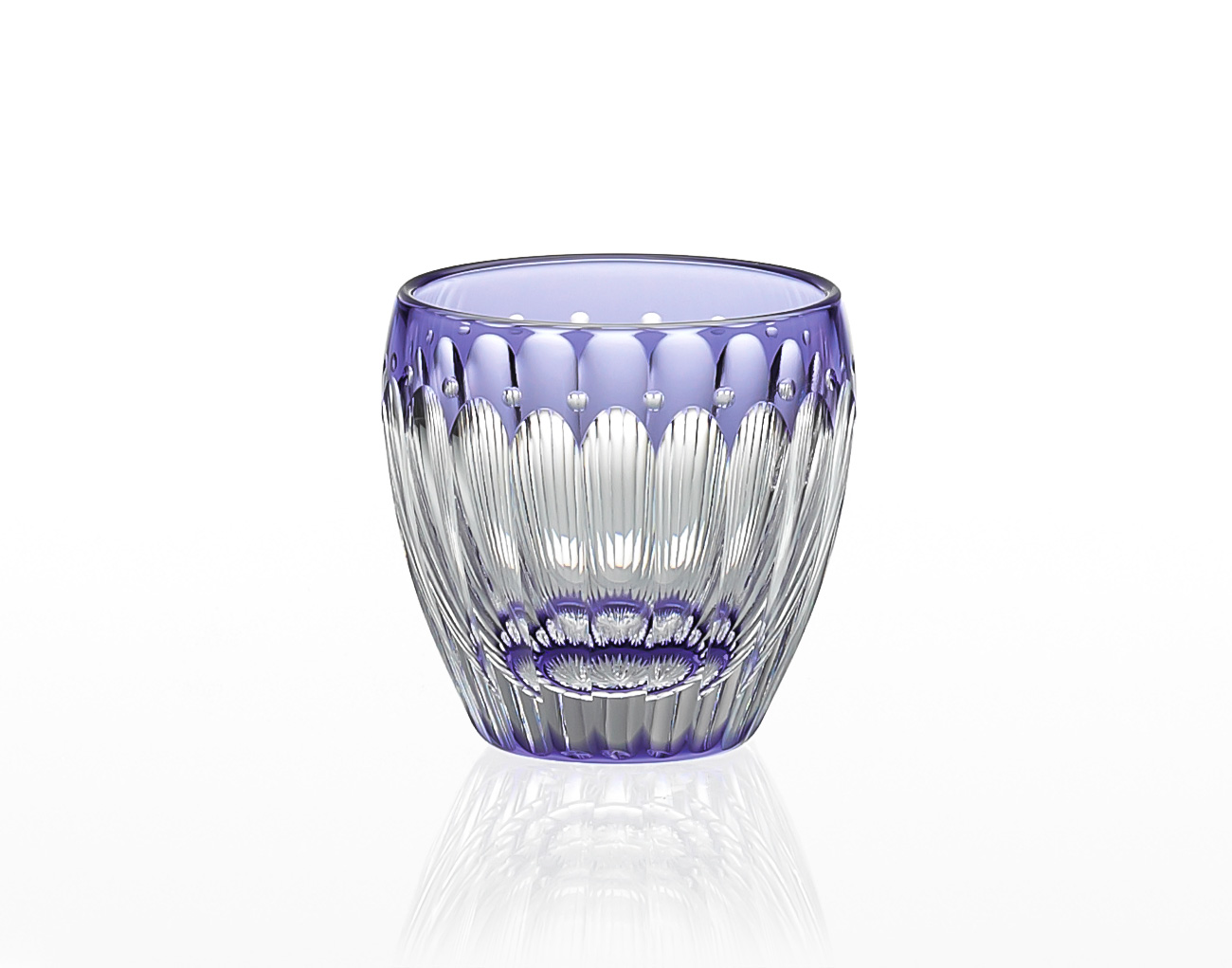 江戸切子 伝統工芸士・鍋谷聰 作 冷酒杯＜菊花＞ | カガミクリスタル