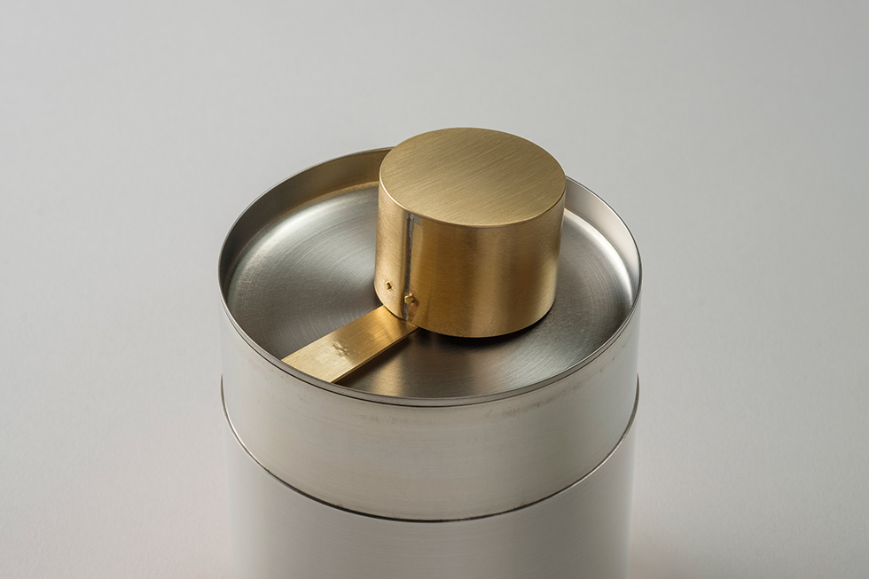 茶筒の開化堂 | ブリキ 珈琲缶 100g（スプーン付）